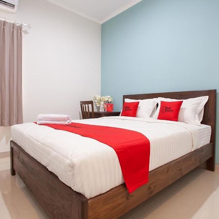 Reddoorz @ Wiyung 3 Hotel สุราบายา ภายนอก รูปภาพ